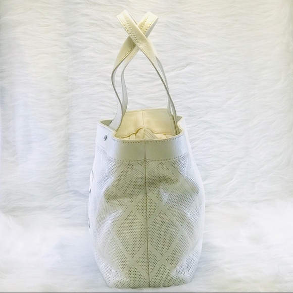 CHANEL Perforated Leather Large CC Tote White - Picture 3 of 8